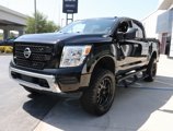 Used 2021 Nissan Titan SV w/ SV Convenience Package image 3