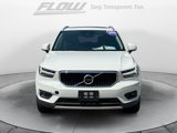 Used 2019 Volvo XC40 T5 Momentum image 2