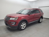 Used 2017 Ford Explorer XLT image 2