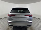 Used 2022 Mitsubishi Outlander SE image 6