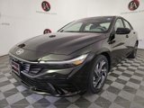 New 2025 Hyundai Elantra SEL image 2
