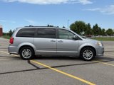 Used 2016 Dodge Grand Caravan SXT image 2