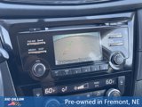 Used 2017 Nissan Rogue SV image 4