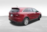Used 2019 Kia Sorento LX image 4