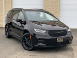 New 2025 Chrysler Pacifica Limited image 2