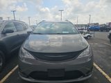 Used 2020 Chrysler Pacifica Touring-L w/ S Appearance Package image 2