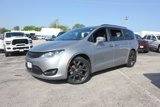 Used 2019 Chrysler Pacifica Limited w/ Advanced Safetytec Group image 3