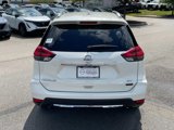 Used 2017 Nissan Rogue SV image 4