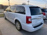 Used 2014 Chrysler Town & Country Touring image 4