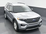 Used 2020 Ford Explorer XLT w/ Equipment Group 202A image 2