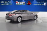 Used 2020 Toyota Camry LE image 3