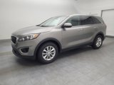 Used 2017 Kia Sorento L image 2