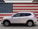 Used 2015 Nissan Rogue SV image 2