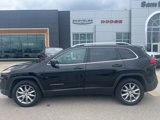 Used 2018 Jeep Cherokee Limited w/ Technology Group image 3