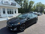 Used 2020 Ford Fusion Titanium image 2