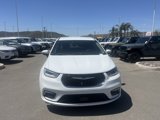 Used 2023 Chrysler Pacifica Touring-L image 3