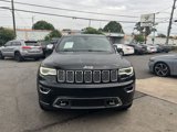 Used 2017 Jeep Grand Cherokee Overland image 2