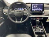 Used 2024 Jeep Compass Latitude image 4