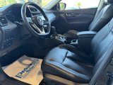 Used 2019 Nissan Rogue SL image 2