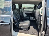 Used 2017 Chrysler Pacifica Touring-L image 4