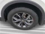 Used 2023 Volkswagen Tiguan SE image 2
