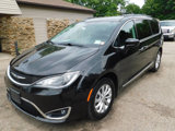 Used 2017 Chrysler Pacifica Touring-L image 4