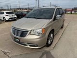 Used 2016 Chrysler Town & Country Touring-L w/ Driver Convenience Group image 4