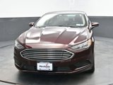 Used 2017 Ford Fusion SE image 2