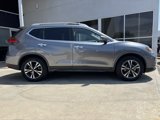 Used 2020 Nissan Rogue SV w/ Premium Package image 2