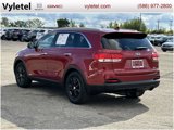 Used 2017 Kia Sorento LX w/ LX Convenience Package image 4