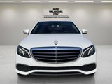 Used 2017 Mercedes-Benz E 300 4MATIC image 2