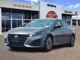 Used 2024 Nissan Altima 2.5 SV image 2