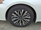 Used 2024 Nissan Altima 2.5 SV w/ SV Premium Package image 5
