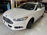 Used 2016 Ford Fusion SE w/ Equipment Group 202A image 3
