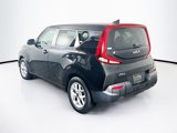 Used 2022 Kia Soul LX w/ Technology Package image 5