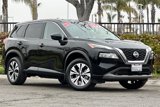 Used 2021 Nissan Rogue SV image 2