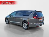 New 2025 Chrysler Pacifica Select image 3