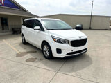 Used 2017 Kia Sedona LX w/ LX Essentials Premium Package image 3