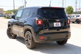 Used 2023 Jeep Renegade Latitude image 2