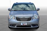 Used 2015 Chrysler Town & Country Touring image 3