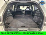 Used 2021 Jeep Grand Cherokee Laredo image 3