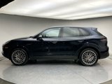 Used 2023 Porsche Cayenne image 2