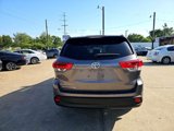Used 2019 Toyota Highlander LE image 2
