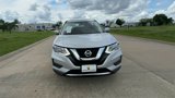 Used 2017 Nissan Rogue S image 3