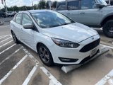 Used 2018 Ford Focus SE w/ SE Appearance Package image 2