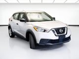 Used 2020 Nissan Kicks S image 3