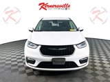 Used 2023 Chrysler Pacifica Touring-L image 2
