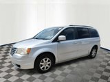 Used 2010 Chrysler Town & Country Touring image 2