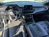 Used 2022 GMC Yukon XL SLT w/ SLT Premium Package image 4
