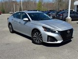 Used 2023 Nissan Altima 2.5 SV image 2